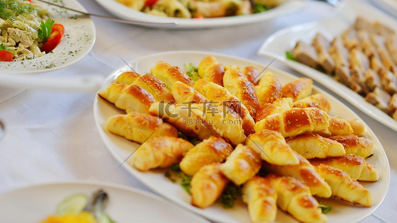 食材配送批发价格背后的秘密：揭秘计算公式与影响因素